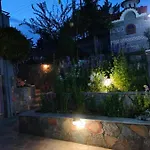Seaside Adam's House 2019 * Karianí