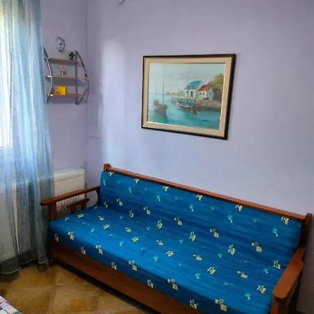 Seaside Adam's House 2019