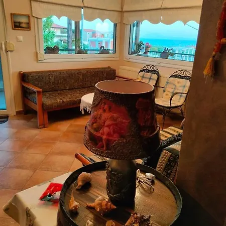Seaside Adam's House 2019 * Kariani