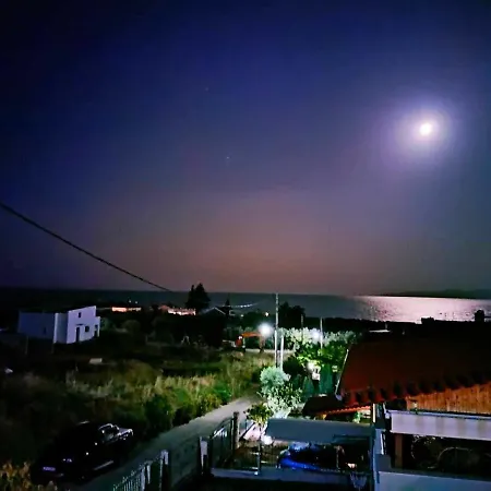 Seaside Adam's House 2019