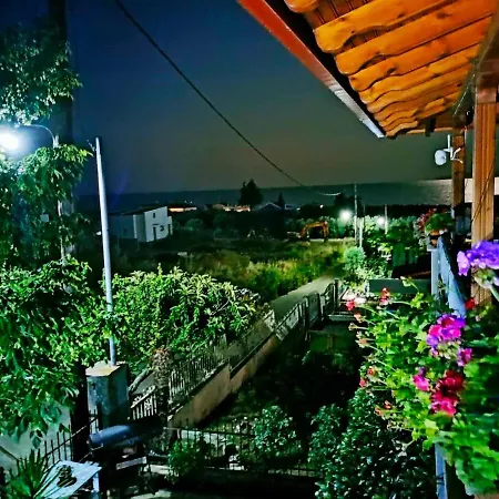 Seaside Adam's House 2019