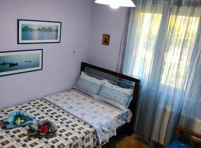 Seaside Adam's House 2019 * Karianí