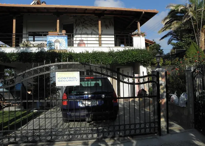 Seaside Adam's House 2019 Karianí